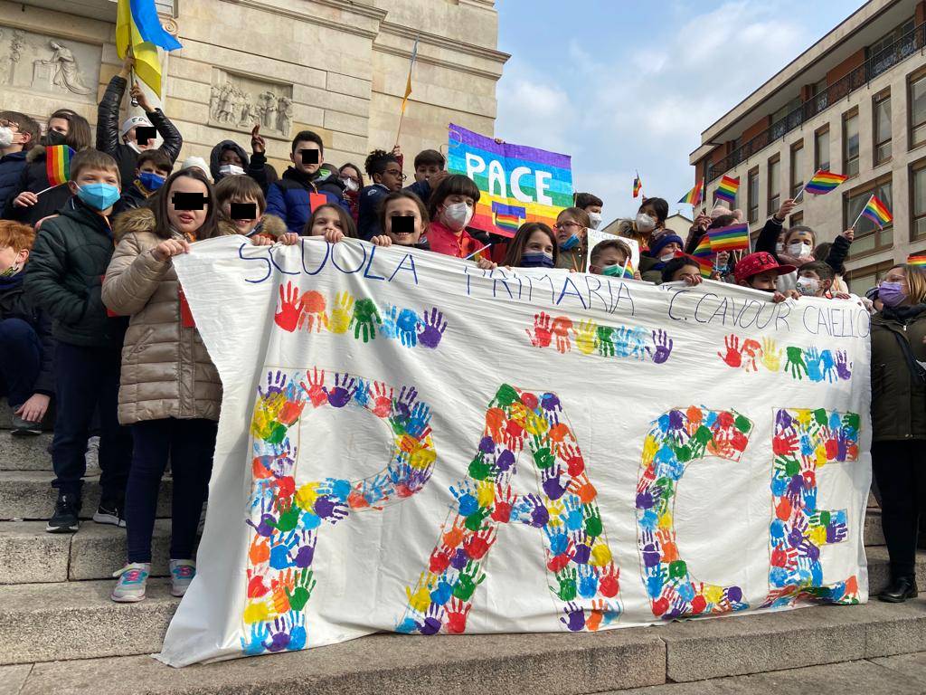 Corteo per la pace a Gallarate 