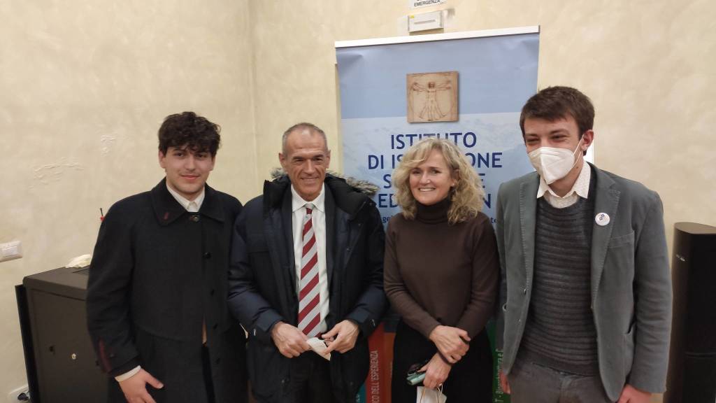 Cottarelli all'Istituto Stein di Gavirate