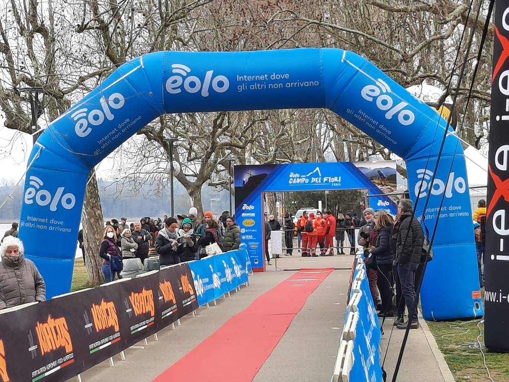 Eolo Trail Campo dei Fiori: l'arrivo a Gavirate e le premiazioni