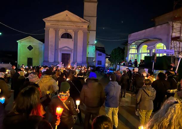 fiaccolata in ricordo di daniele a schianno