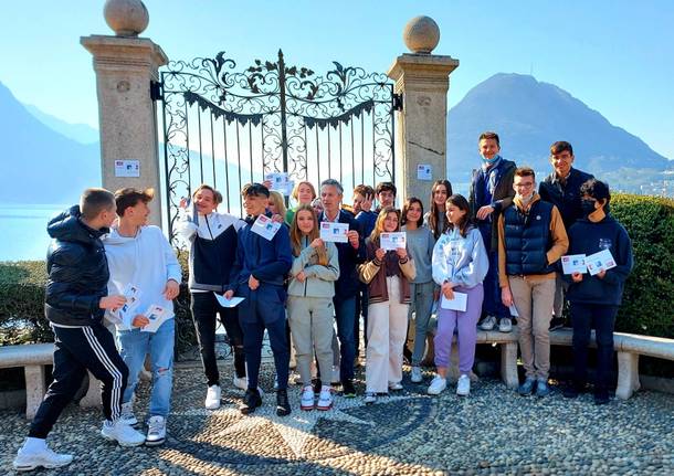 I ragazzi dell’Istituto Salesiano portano pillole di Dante in giro per Lugano