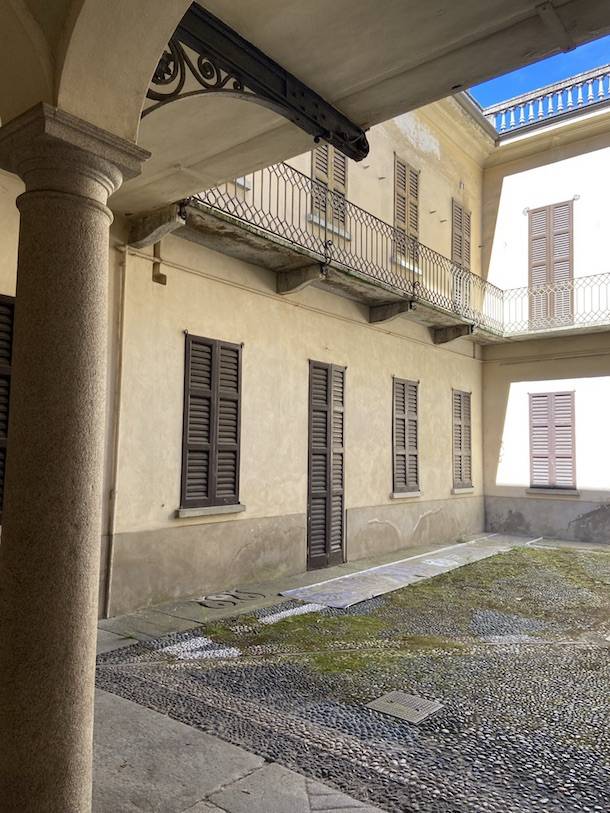 Il palazzo di via Postcastello a Gallarate