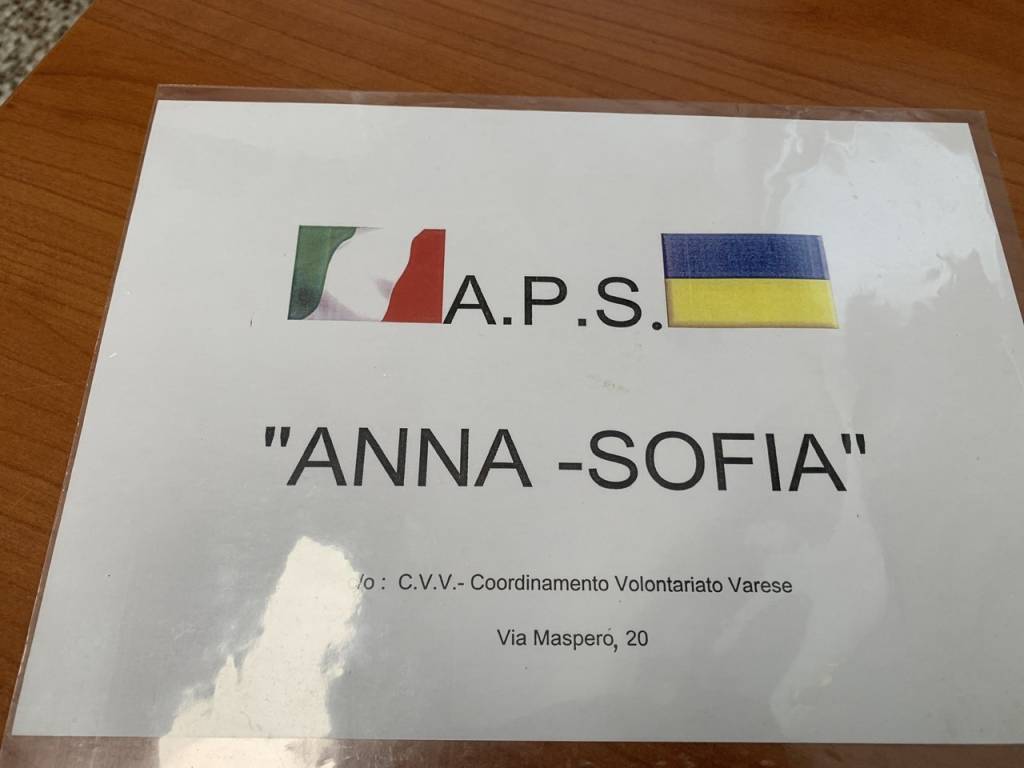 In via maspero a Varese nell’associazione di Ucraini che sta organizzando gli aiuti 