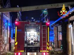 incendio tintoria busto arsizio vigili del fuoco notte