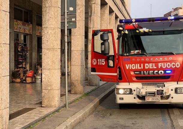 Incendio viale Milano Gallarate 