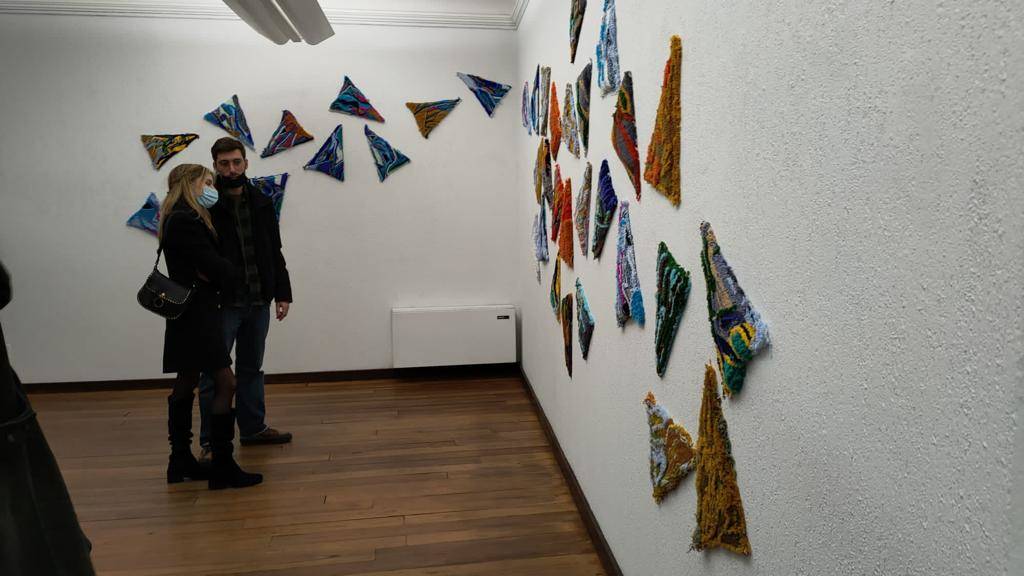 L'inaugurazione della mostra di Giulio Locatelli