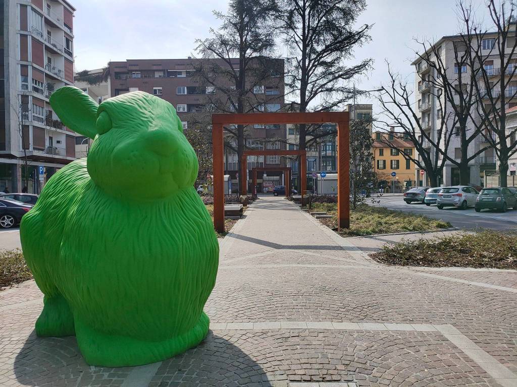 La Cracking Art irrompe a Gallarate