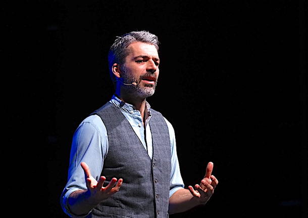 Luca Argentero al Teatro di Varese (foto di Roberto Gernetti)