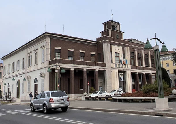 comune municipio luino