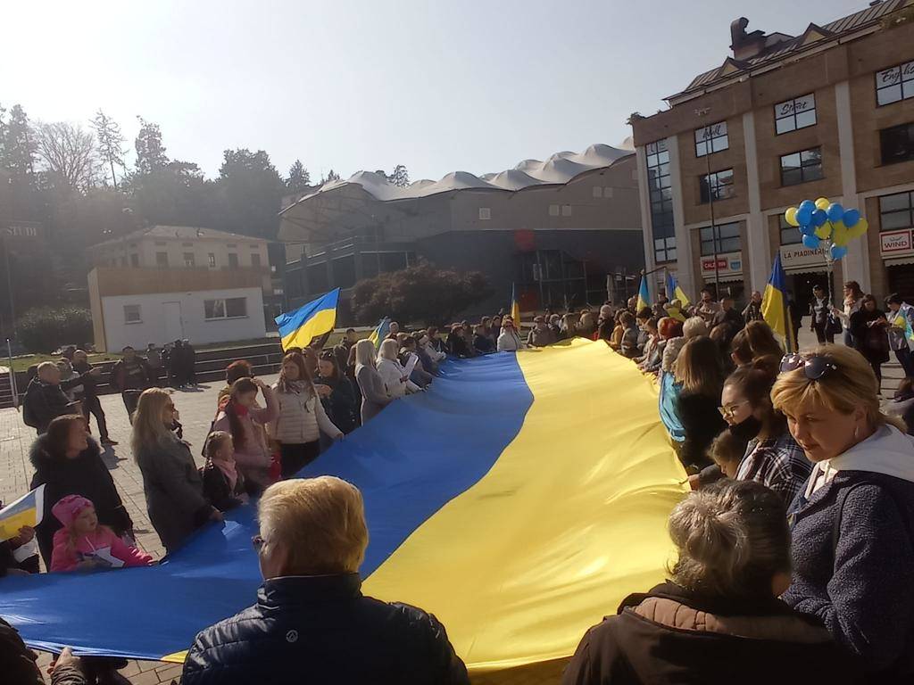 Manifestazione in piazza Repubblica per il popolo Ucraino 