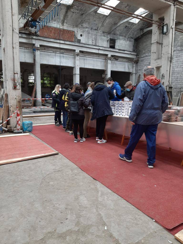 Raccolta Ucraina a Saronno - in partenza 11 pullman