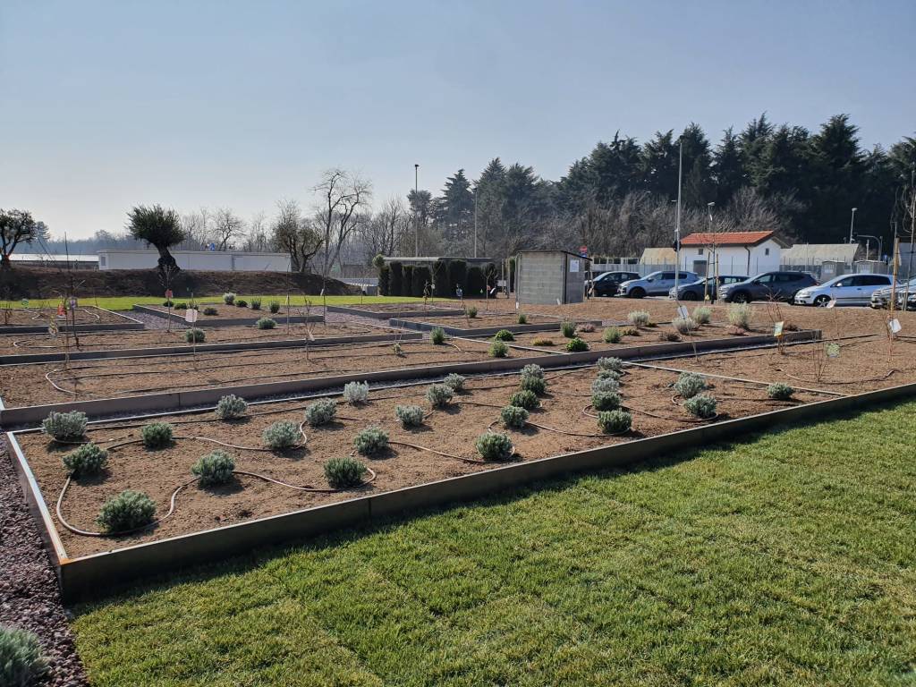 Taglio del nastro per il nuovo impianto per la produzione di biometano a Legnano