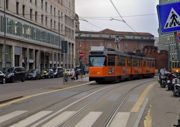 tram milano via albricci