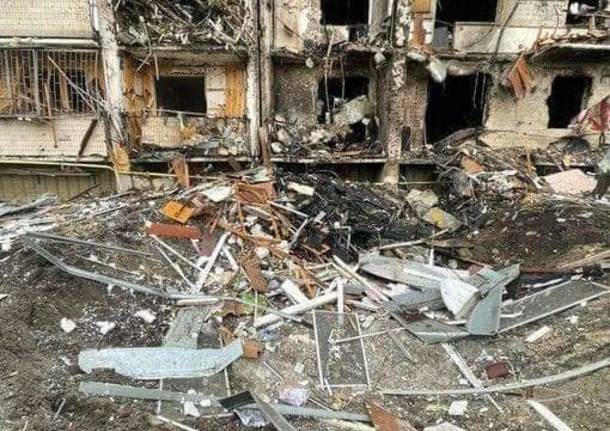 Ucraina, Tatiana infermiera a Legnano: “Mio figlio medico in guerra costretto a sparare”