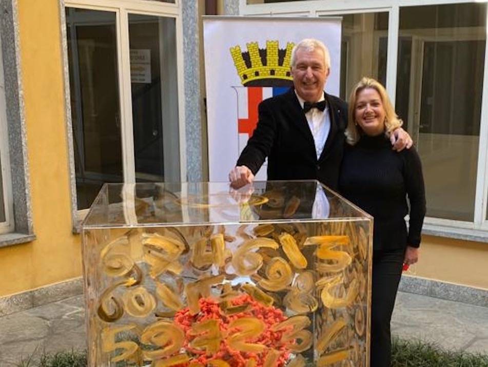 Varese - Giorgio Piccaia espone la sua opera "Rosario di Fibonacci" a Erba