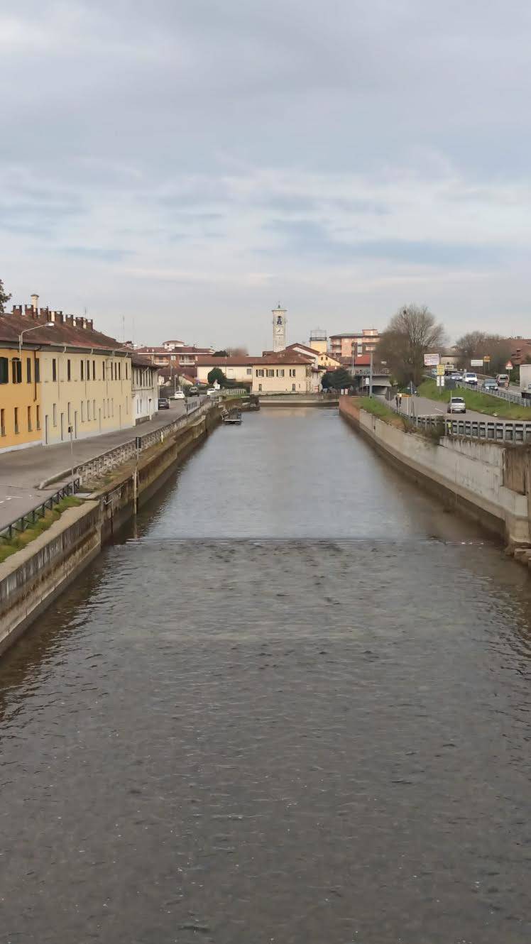  acqua Naviglio Grande