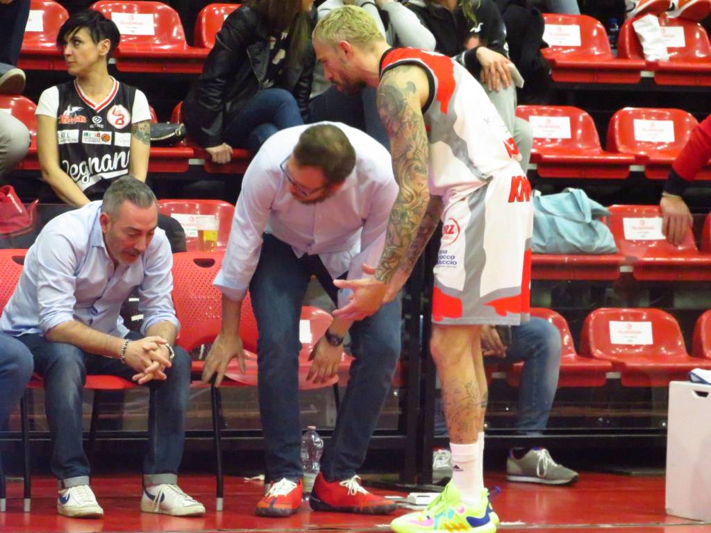 Basket - Legnano sfida in casa Livorno 