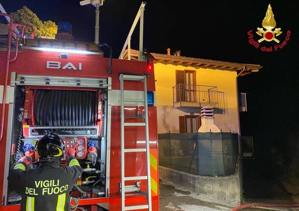 Incendio a Montegrino Valtravaglia