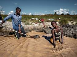 TERRA MADRE: LA LEZIONE DELL’AFRICA SULL’AMBIENTE-  La sfida della sostenibilità nelle immagini dei grandi fotografi e nel racconto del direttore della rivista Africa, Marco Trovato, curatore della mostra Terra Madre.