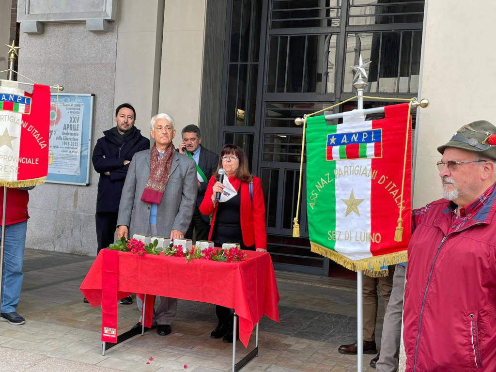 Cinque pietre d’inciampo inaugurate a Luino