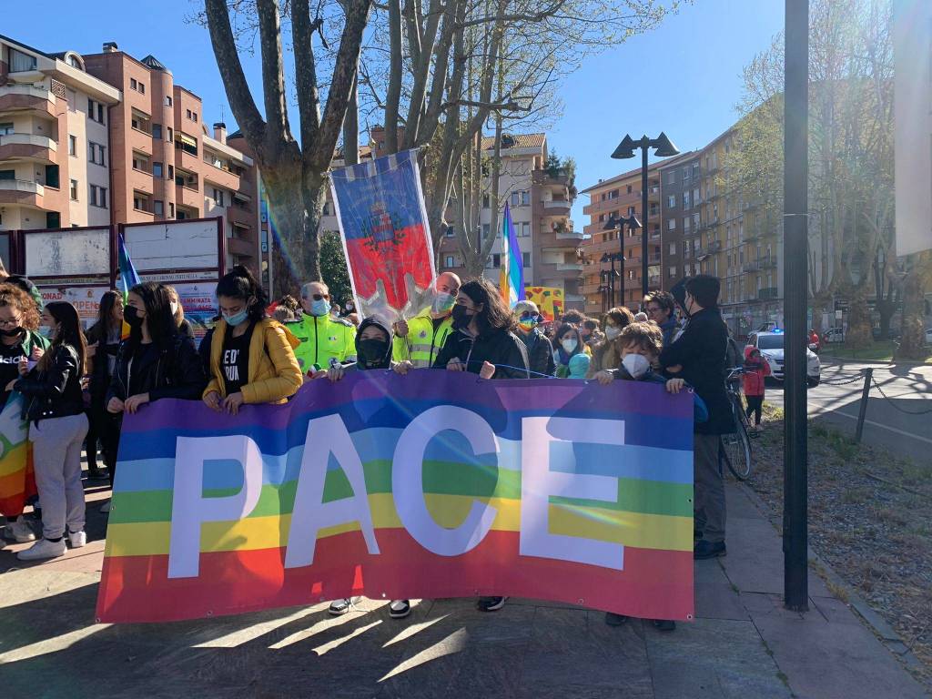 Caronno Pertusella marcia per la pace