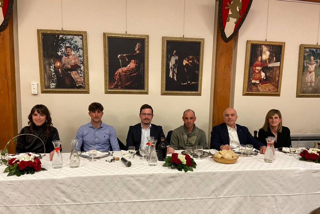 cena contrada san magno 2 aprile