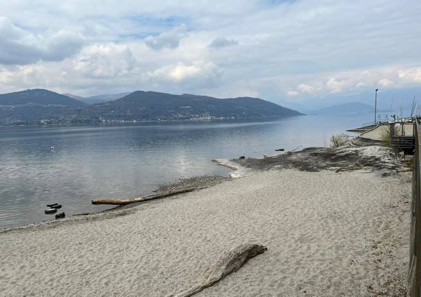 Il Lago Maggiore in siccità a Ispra