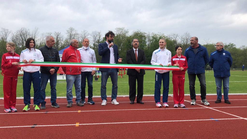 Inaugurata la pista di atletica di via Pace a Legnano 