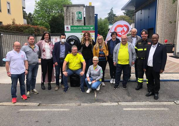 In via Balbo inaugurato il centesimo defibrillatore di Legnano