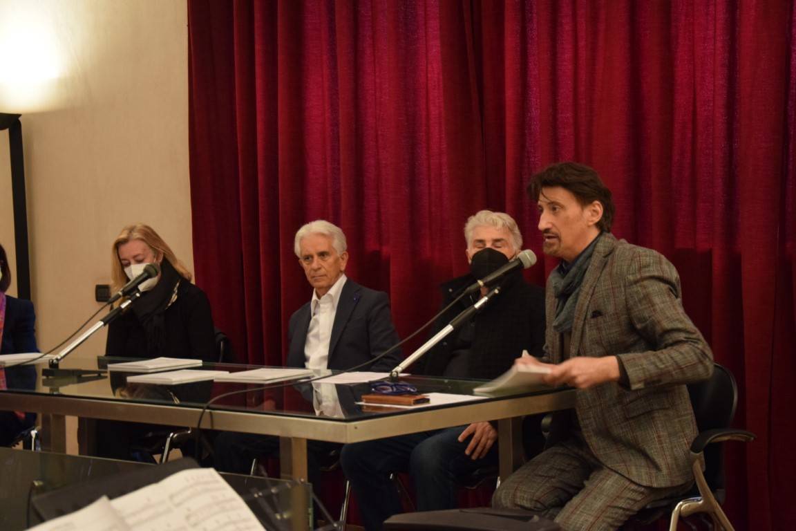 Inaugurazione mostra "Illusione cosmica" di Pietro Pinnarò a Legnano, a cura di Antonio Emanuele Pasquale