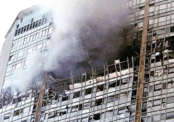 Incidente aereo contro il Pirellone 2002