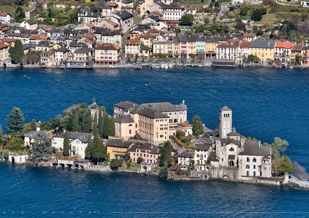 Isola San Giulio e Orta San Giulio, da Madonna del Sasso