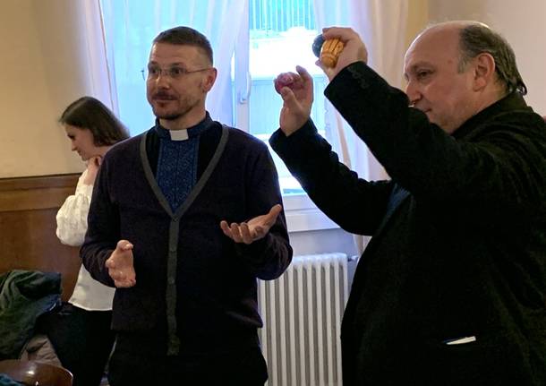 Le uova colorate dei bimbi ucraini 