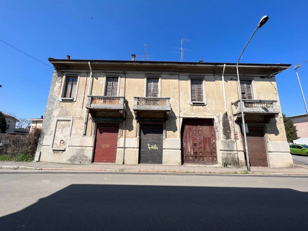 santi apostoli busto arsizio