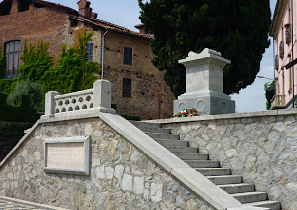 Somma Lombardo - Monumento ai caduti piazza Scipione