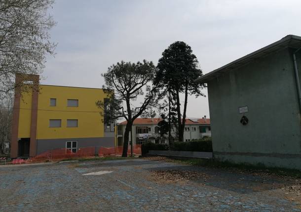 Sopralluogo al Quartiere Matteotti dell'assessore ai Lavori Pubblici di Saronno Francesca Pozzoli