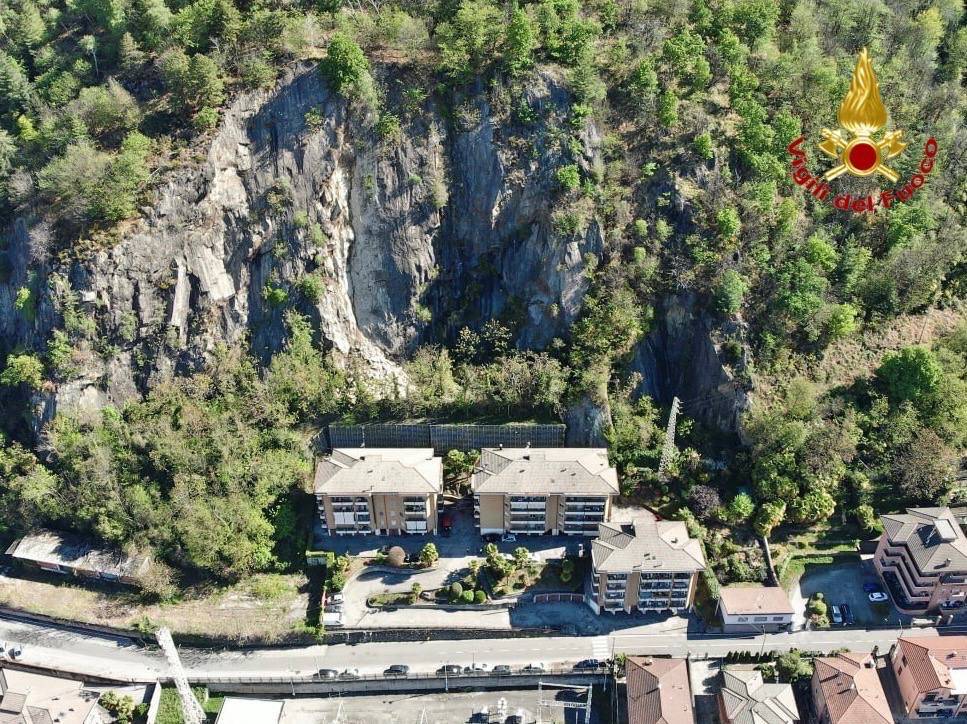 Sopralluogo dei vigili del fuoco alla frana di Creva