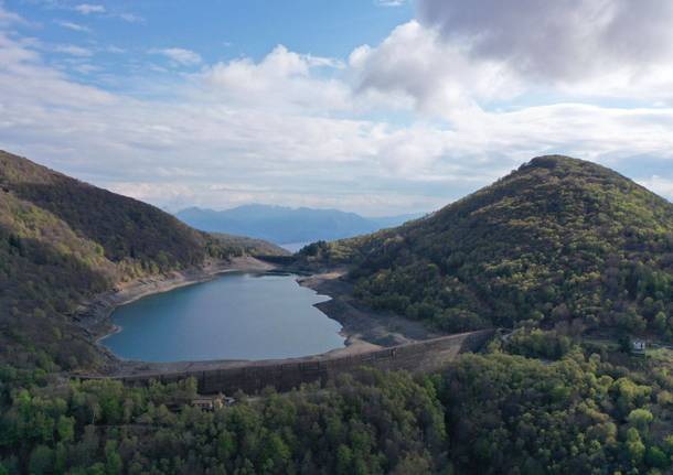 Da Maccagno al Lago Delio a piedi