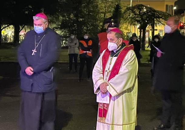 Via Crucis a Parabiago con mons. Mario Delpini