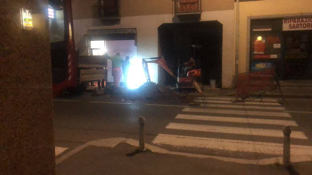 Vigili del fuoco in via Venegono a Legnano 