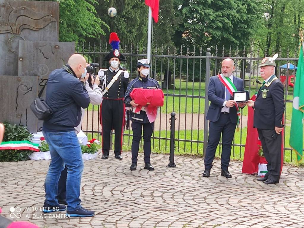 A Olgiate Olona l’inaugurazione del monumento ai Carabinieri