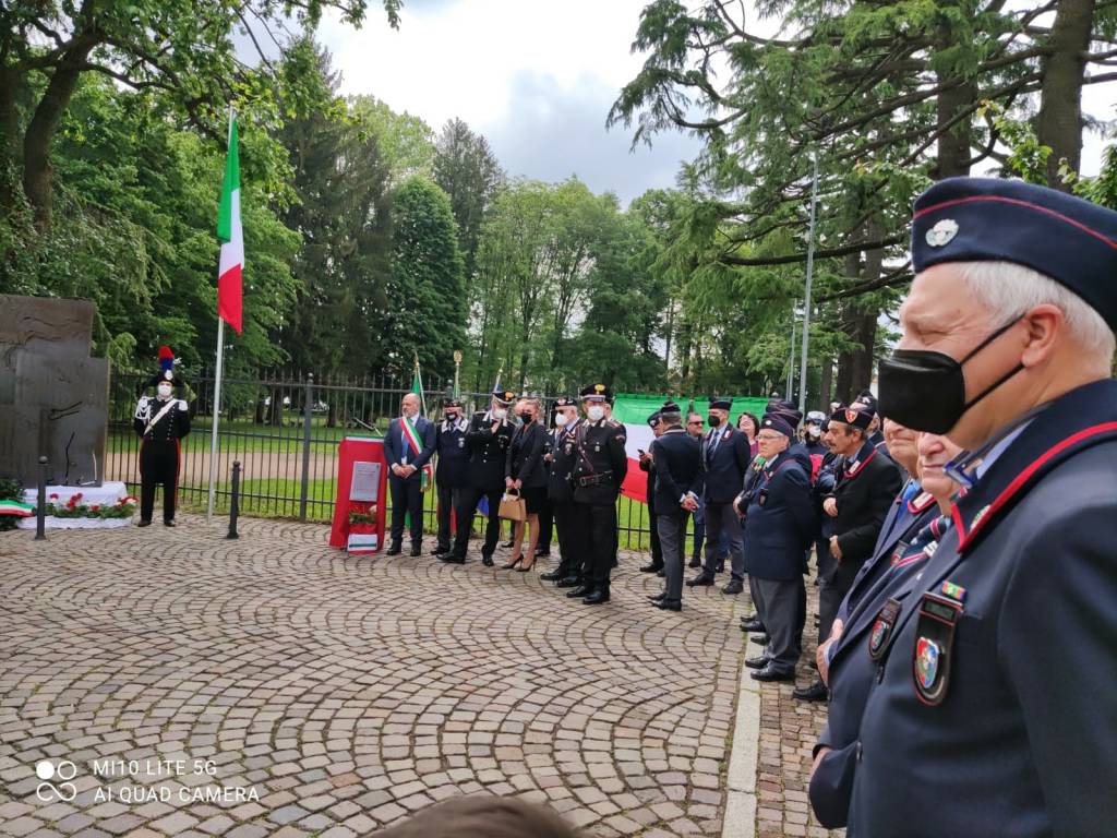 A Olgiate Olona l’inaugurazione del monumento ai Carabinieri