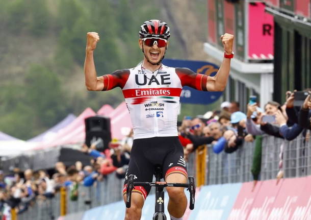 Alessandro Covi conquista il tappone della Marmolada al Giro d'Italia 2022