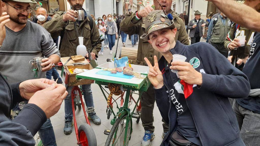 Alpini varesini in trasferta a Rimini per l'Adunata Nazionale numero 93