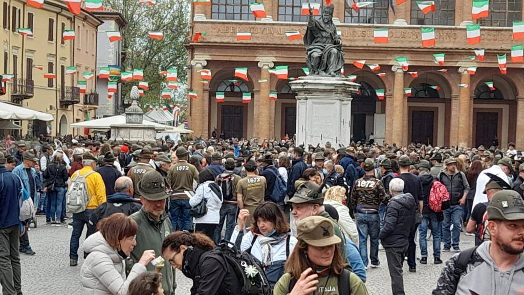 Alpini varesini in trasferta a Rimini per l'Adunata Nazionale numero 93