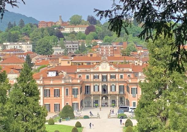 Amministratori locali europei in visita ai giardini Estensi