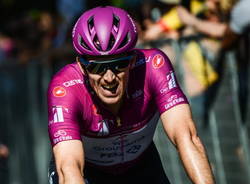 arnaud demare ciclismo giro d'italia maglia ciclamino