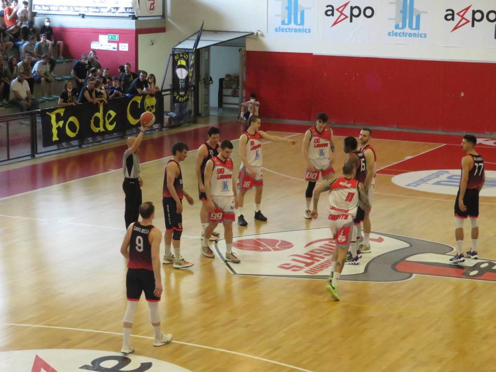Basket play off - Legnano sfida Bergamo 