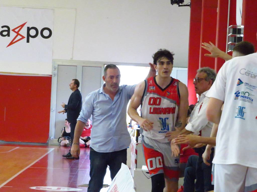 Basket play off - Legnano sfida Bergamo 