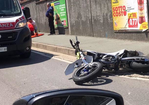 Besozzo - Incidente stradale auto moto